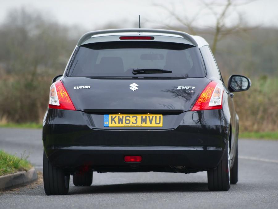  Suzuki Swift SZ-L 3-Door 2014 года  (фото 2 из 10)